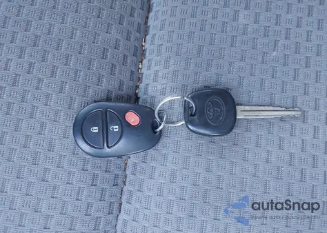 2007 Toyota Tundra Sr5 5.7L V8 z USA, uszkodzony, nr VIN 5TBBV541X7S471213